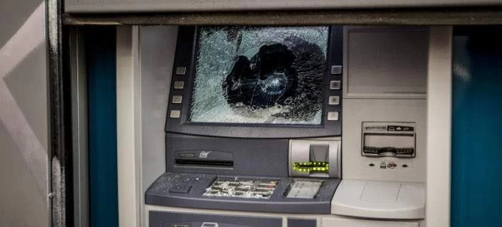 Εκρηξη ΑΤΜ σε σούπερ μάρκετ στην Αρτέμιδα